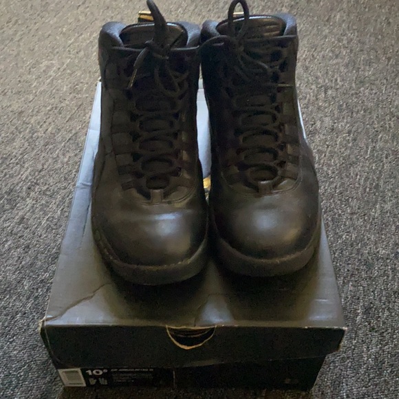 Air Jordan 10’s main image 4